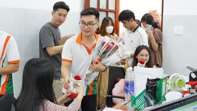 photo of '20.10 đầy ngọt ngào và bất ngờ của các cô gái HVNet Group'